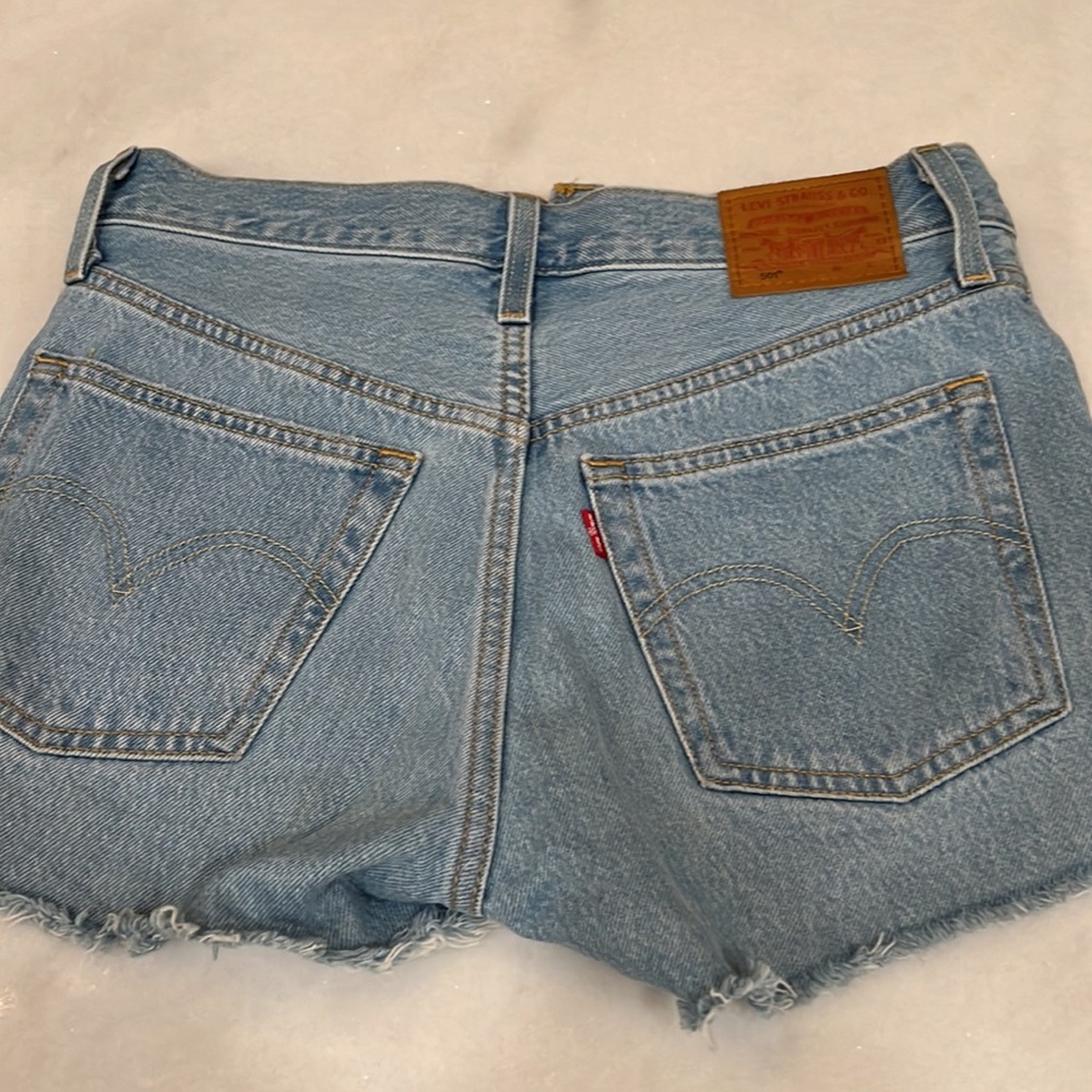 Levi’s 501 denim Shorts - Picture 4 of 7